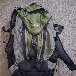 L.L. Bean Green and Black Men's Backpack